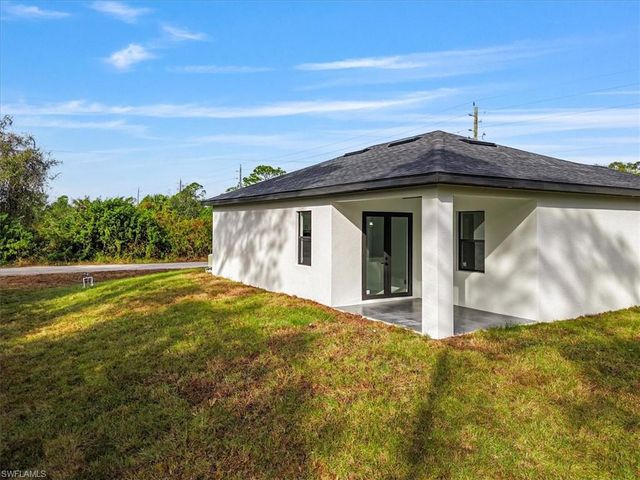 1807 W 17th ST, Lehigh Acres, FL 33972