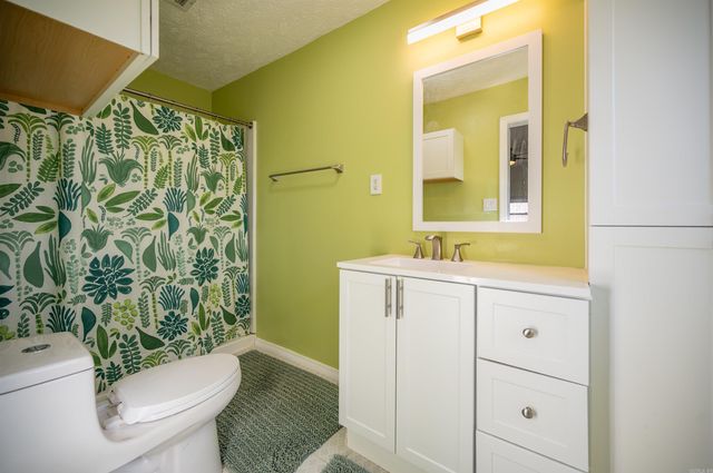 635 S Oak Grove Road, Lonoke, AR 72086