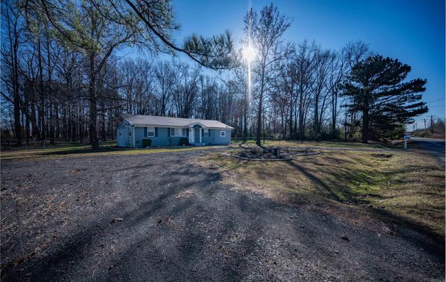 635 S Oak Grove Road, Lonoke, AR 72086