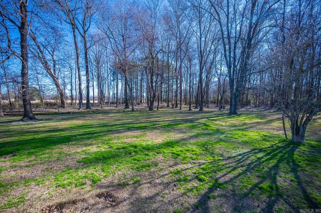 635 S Oak Grove Road, Lonoke, AR 72086