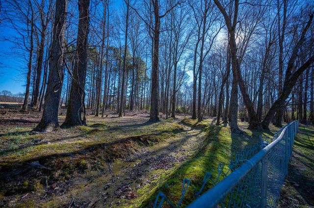 635 S Oak Grove Road, Lonoke, AR 72086