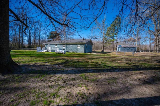 635 S Oak Grove Road, Lonoke, AR 72086