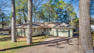 5009 Rickwood Court NW, Huntsville, AL 35810