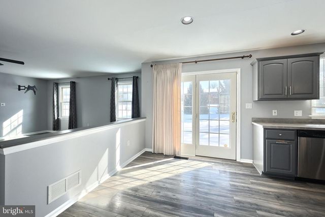 1770 HERMAN DR, York, PA 17408