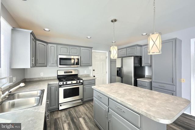 1770 HERMAN DR, York, PA 17408