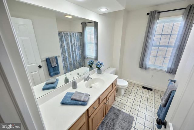 1770 HERMAN DR, York, PA 17408