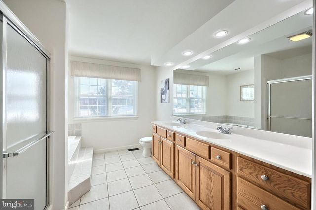 1770 HERMAN DR, York, PA 17408