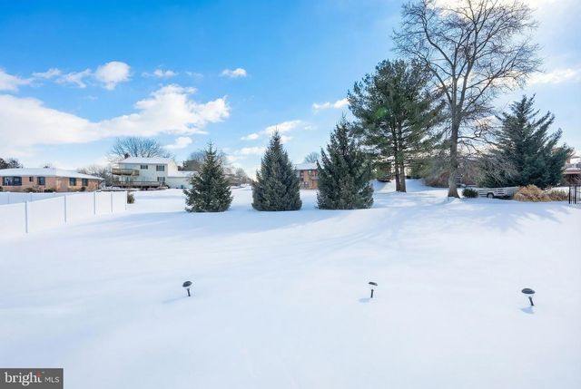 1770 HERMAN DR, York, PA 17408