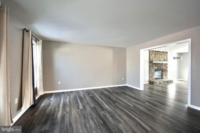 1770 HERMAN DR, York, PA 17408