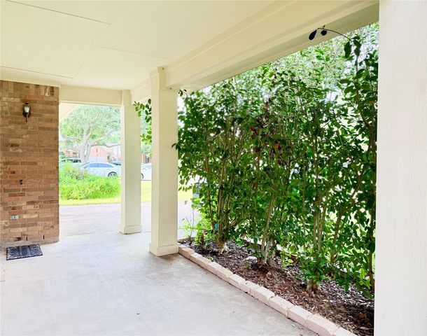 8418 Manassas Lane, Houston, TX 77083
