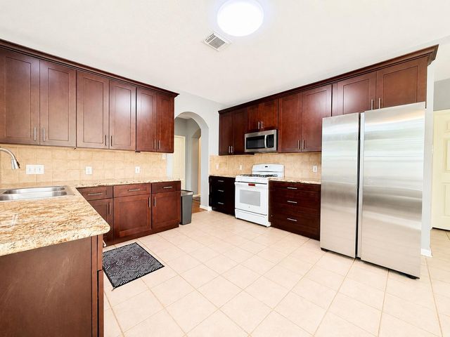 8418 Manassas Lane, Houston, TX 77083