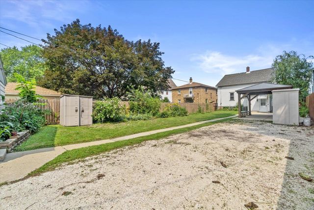 3745 S Whitnall AVENUE, Milwaukee, WI 53207
