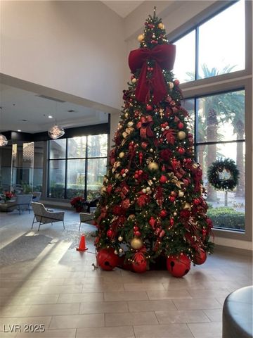 122 Broken Putter Way, Las Vegas, NV 89148