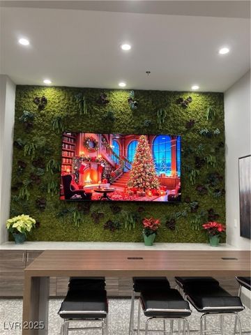 122 Broken Putter Way, Las Vegas, NV 89148