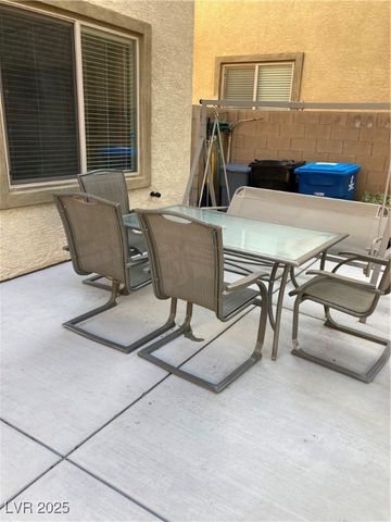 122 Broken Putter Way, Las Vegas, NV 89148