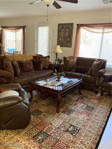 122 Broken Putter Way, Las Vegas, NV 89148