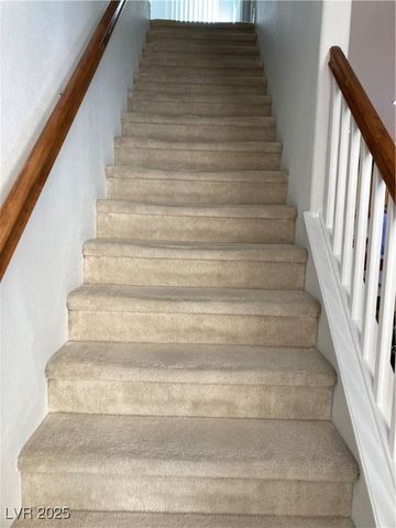 122 Broken Putter Way, Las Vegas, NV 89148