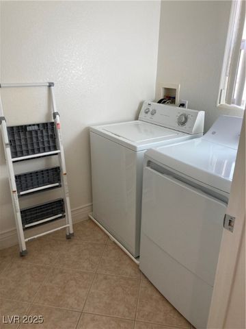 122 Broken Putter Way, Las Vegas, NV 89148