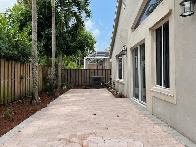 10110 NW 5th Street, Plantation, FL 33324