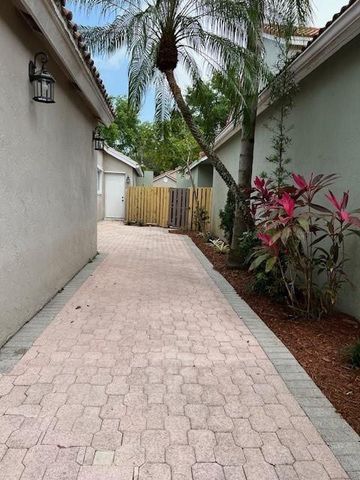10110 NW 5th Street, Plantation, FL 33324