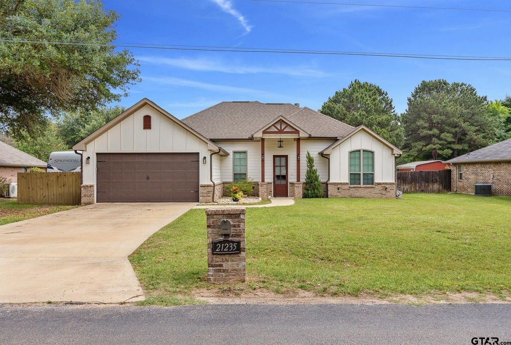 21235 Dogwood Dr, Flint, TX 75762