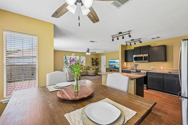 401 Emerald Fields LN, Kyle, TX 78640