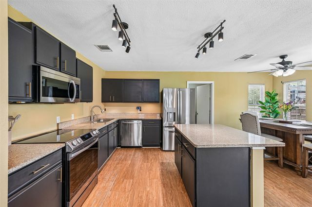 401 Emerald Fields LN, Kyle, TX 78640