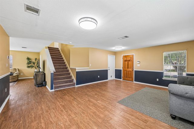 401 Emerald Fields LN, Kyle, TX 78640
