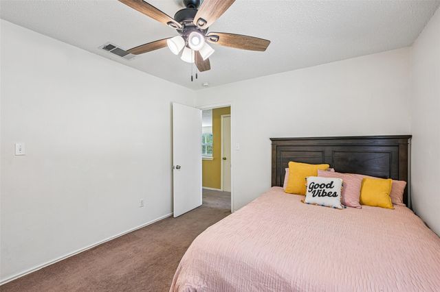 401 Emerald Fields LN, Kyle, TX 78640