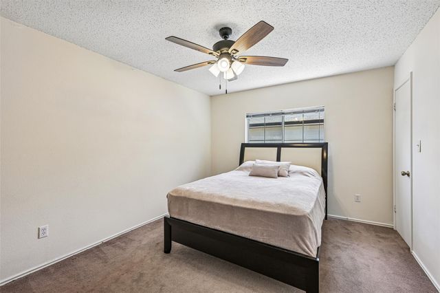 401 Emerald Fields LN, Kyle, TX 78640