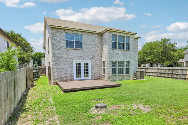 401 Emerald Fields LN, Kyle, TX 78640