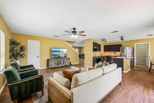 401 Emerald Fields LN, Kyle, TX 78640