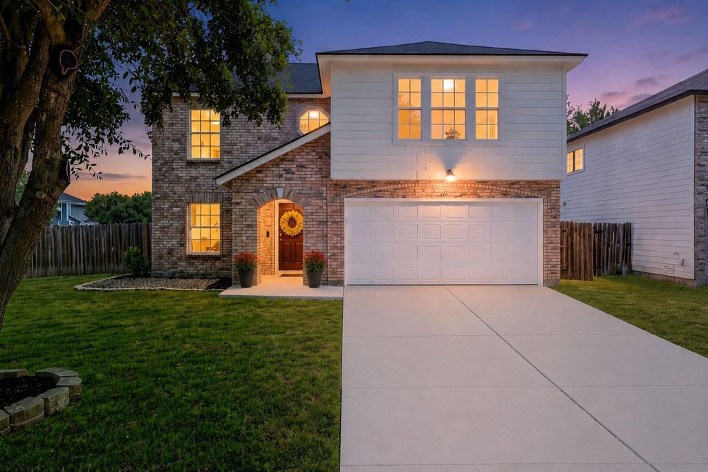 401 Emerald Fields LN, Kyle, TX 78640