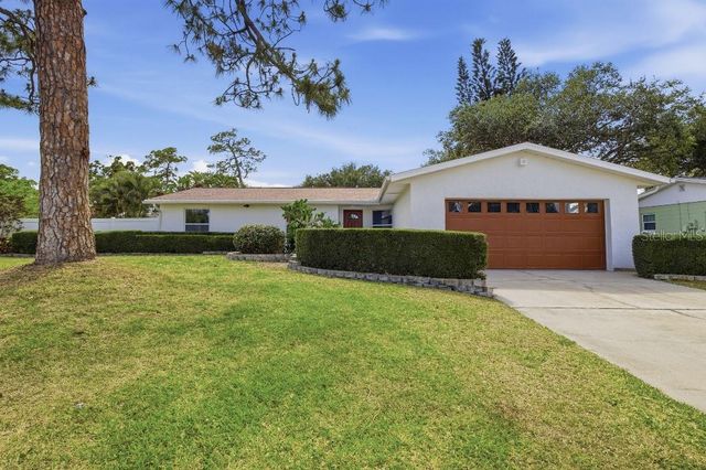 7520 20TH STREET N, St Petersburg, FL 33702