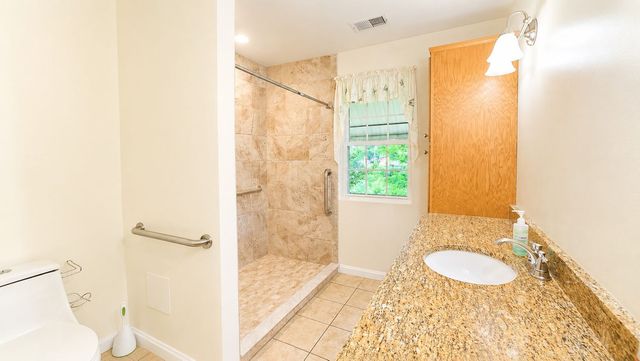 2843 Leechburg ROAD, Lower Burrell, PA 15068