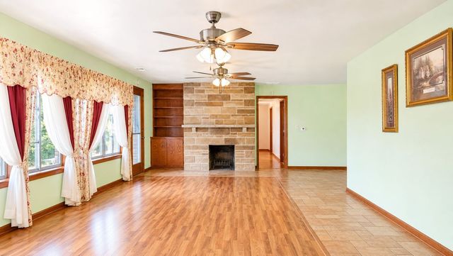 2843 Leechburg ROAD, Lower Burrell, PA 15068