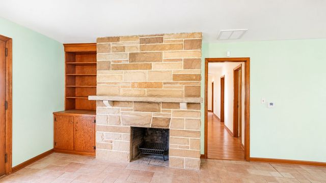 2843 Leechburg ROAD, Lower Burrell, PA 15068