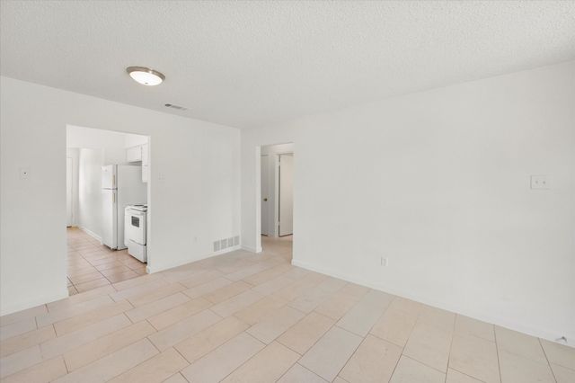 600 Renee Drive, Irving, TX 75061
