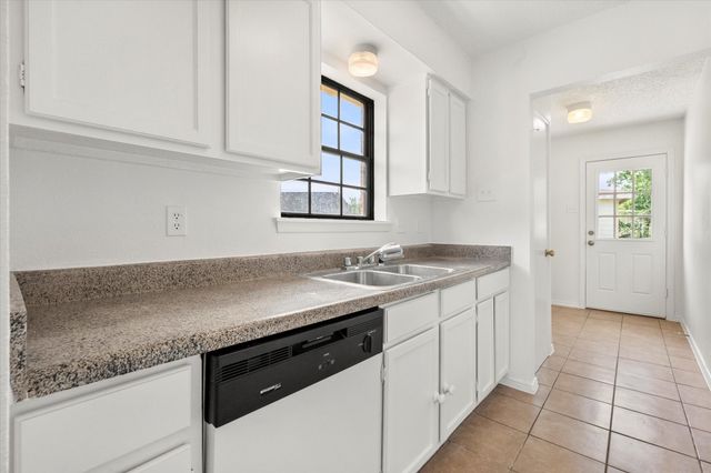 600 Renee Drive, Irving, TX 75061