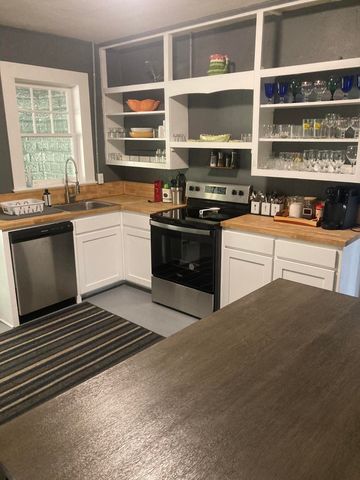 1003 N Main St., Columbia, MS 39429