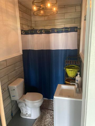 1003 N Main St., Columbia, MS 39429