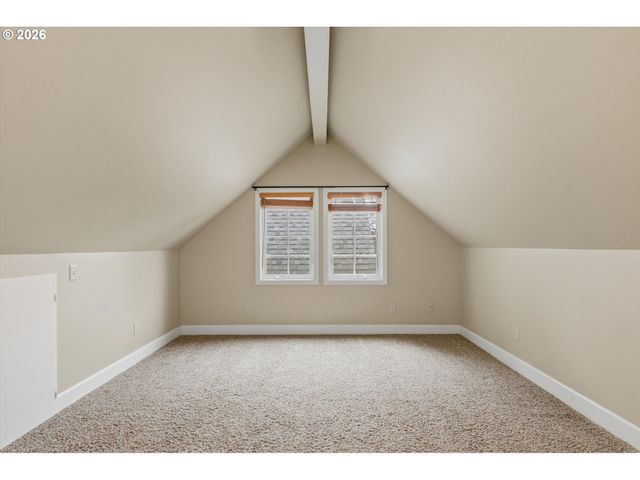 411 N ELM St, Canby, OR 97013