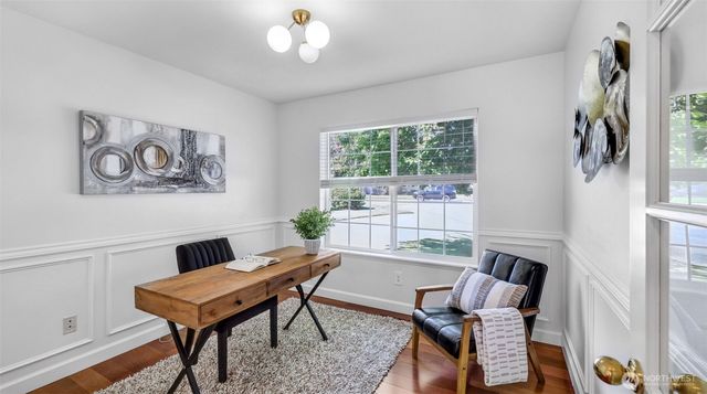 1734 Ilwaco Avenue NE, Renton, WA 98059