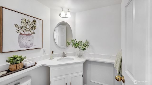 1734 Ilwaco Avenue NE, Renton, WA 98059