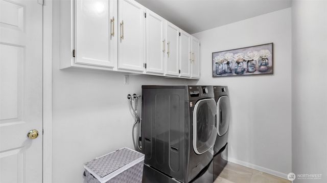 1734 Ilwaco Avenue NE, Renton, WA 98059