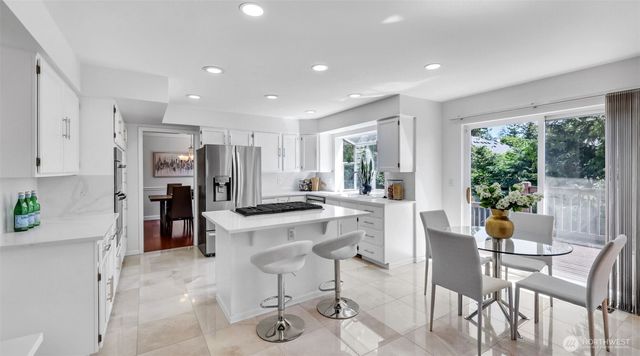 1734 Ilwaco Avenue NE, Renton, WA 98059