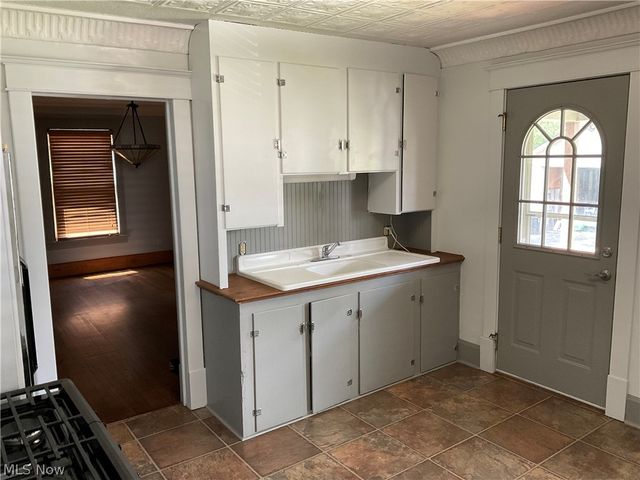 110 Bentley Street, Hubbard, OH 44425