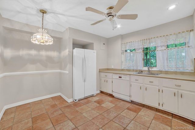 15 Beechtree Lane 1D, Bronxville, NY 10708