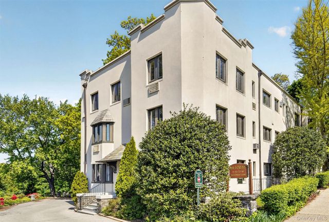 15 Beechtree Lane 1D, Bronxville, NY 10708