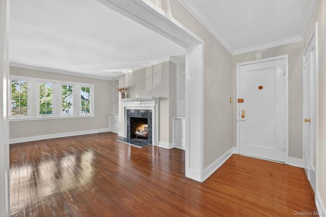 15 Beechtree Lane 1D, Bronxville, NY 10708